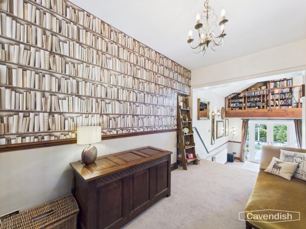 INNER HALL/READING AREA