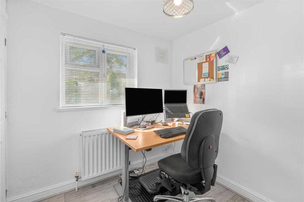 22 Western Crescent, Banbury-25.jpg