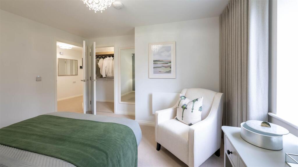 Manns Lodge Show Apartment Master Bedroom.jpg