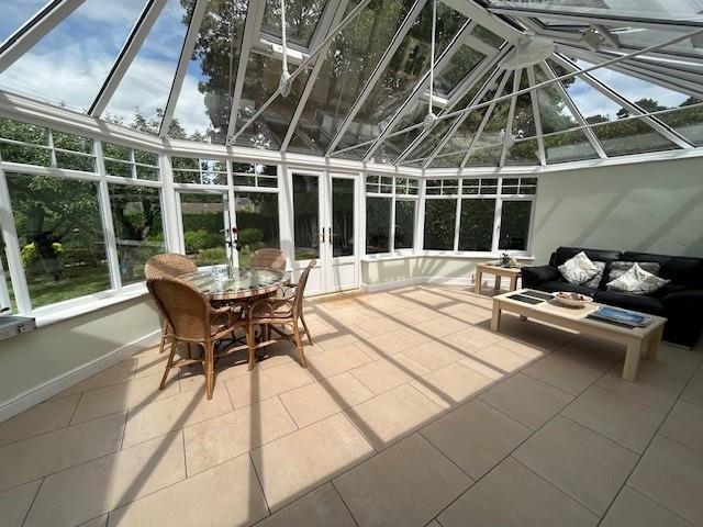 7 Devonshire Drive conservatory 2.jpg