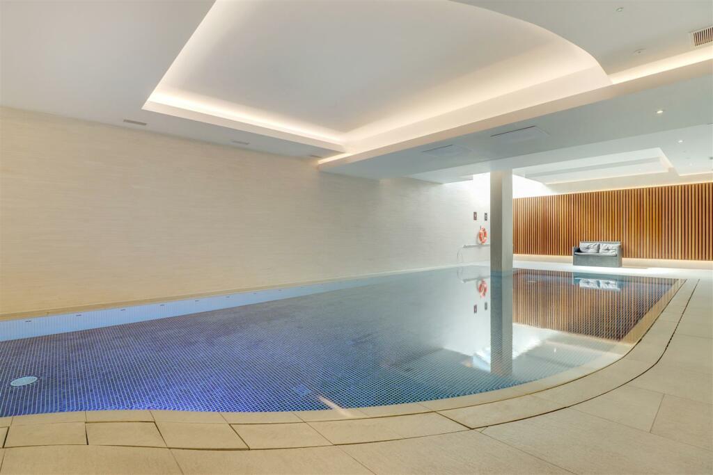 POOL3.jpg