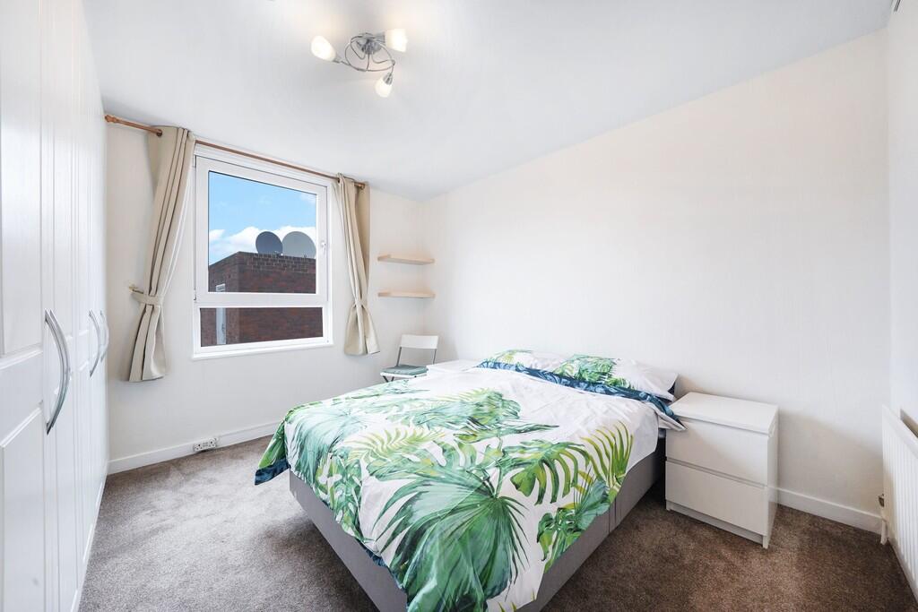 Second bedroom 