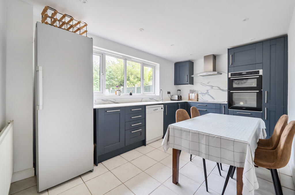 1330638-16-68888c...