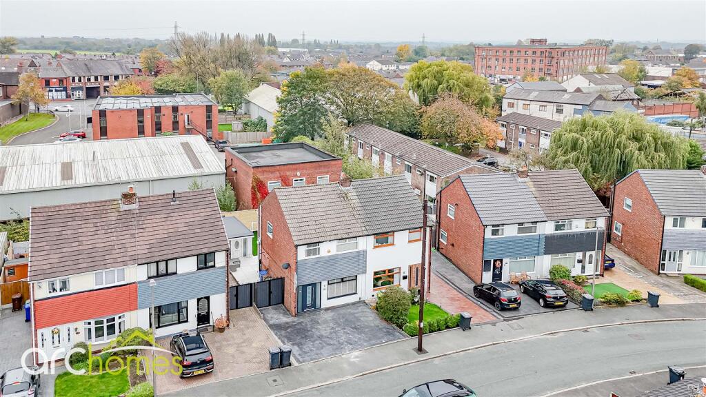 dji_fly_20251014_104252_0899_1760441909215_photo.j