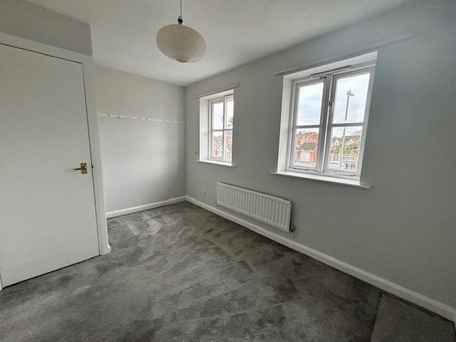 21 Eldergrove Road bedroom 1.jpg