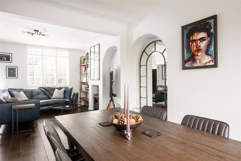 Sitting/Dining Room