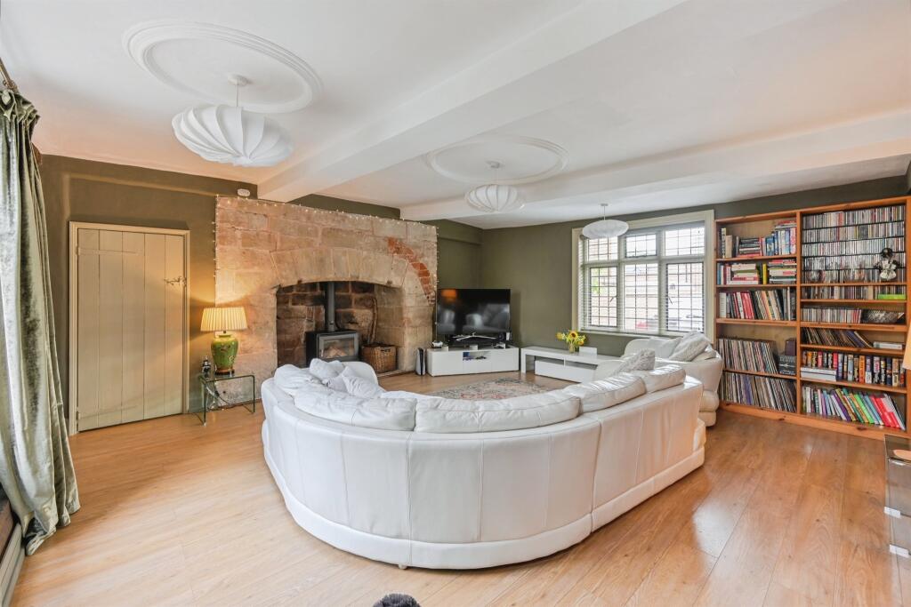 Lounge: