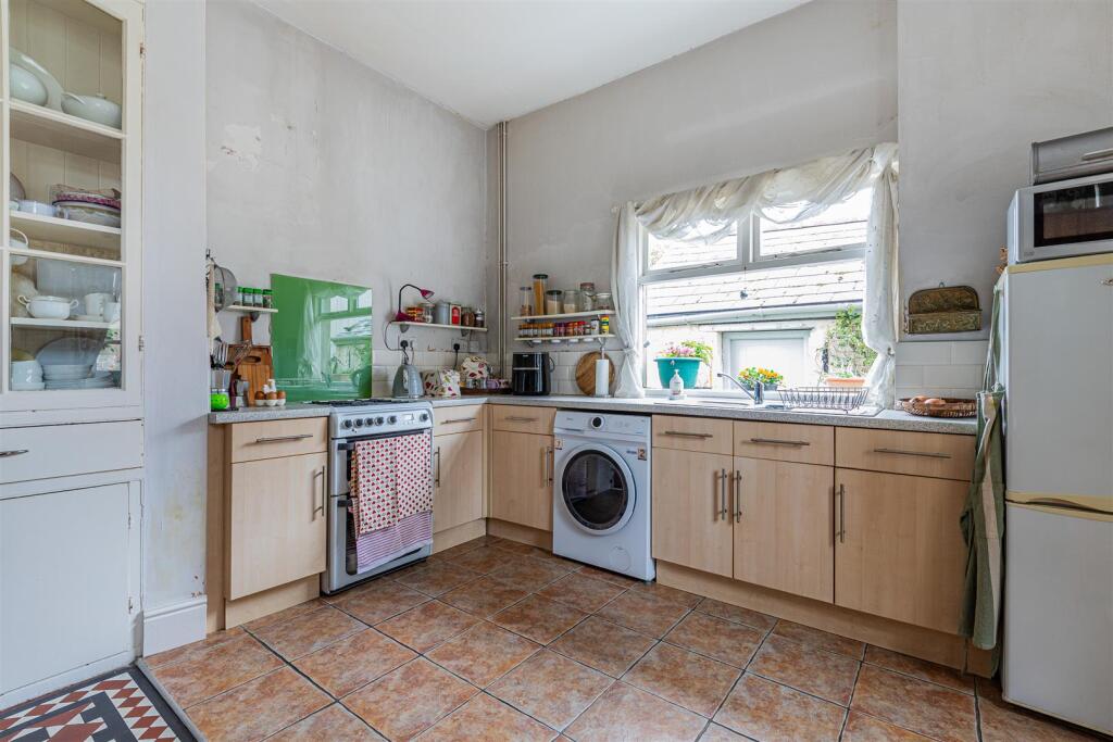 Pen Y Wain Road 6-14.jpg