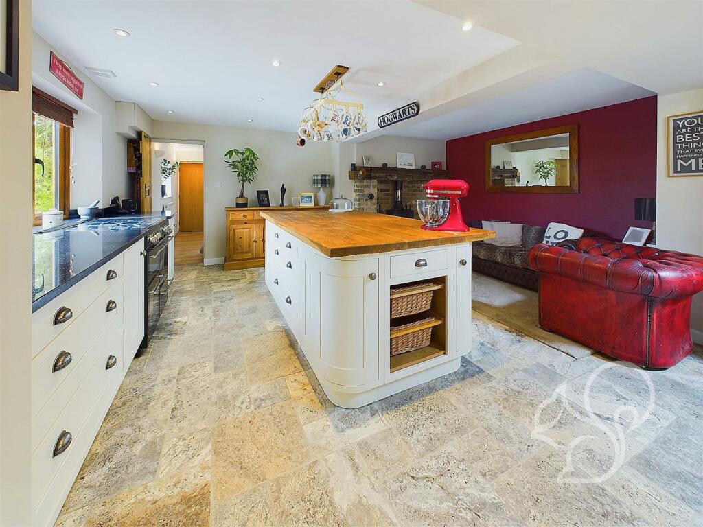 Kitchen/Snug