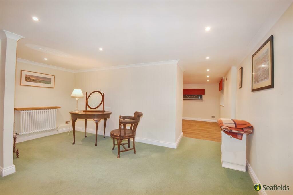 Family Suite dressing room