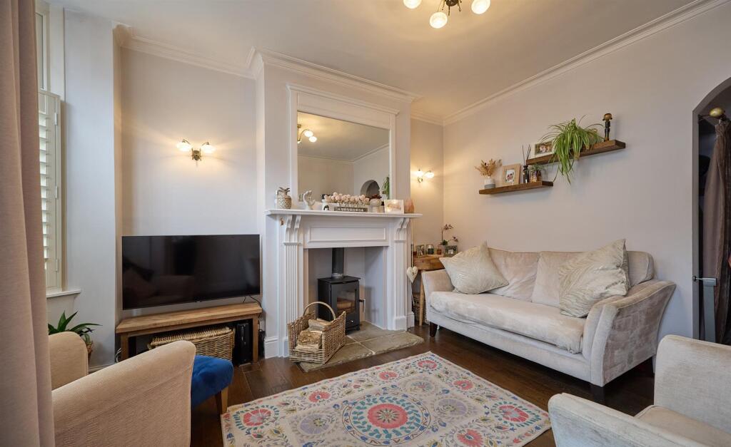 Front Lounge