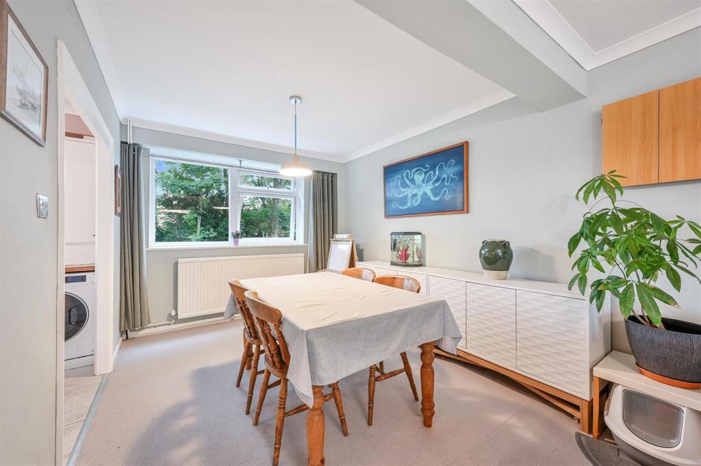 TREEMOUNT COURT, 9 (5).jpg