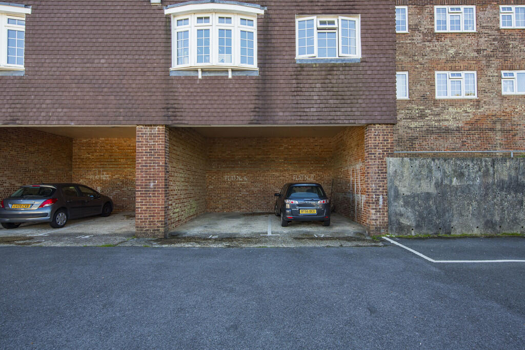 Undercover Parkin...