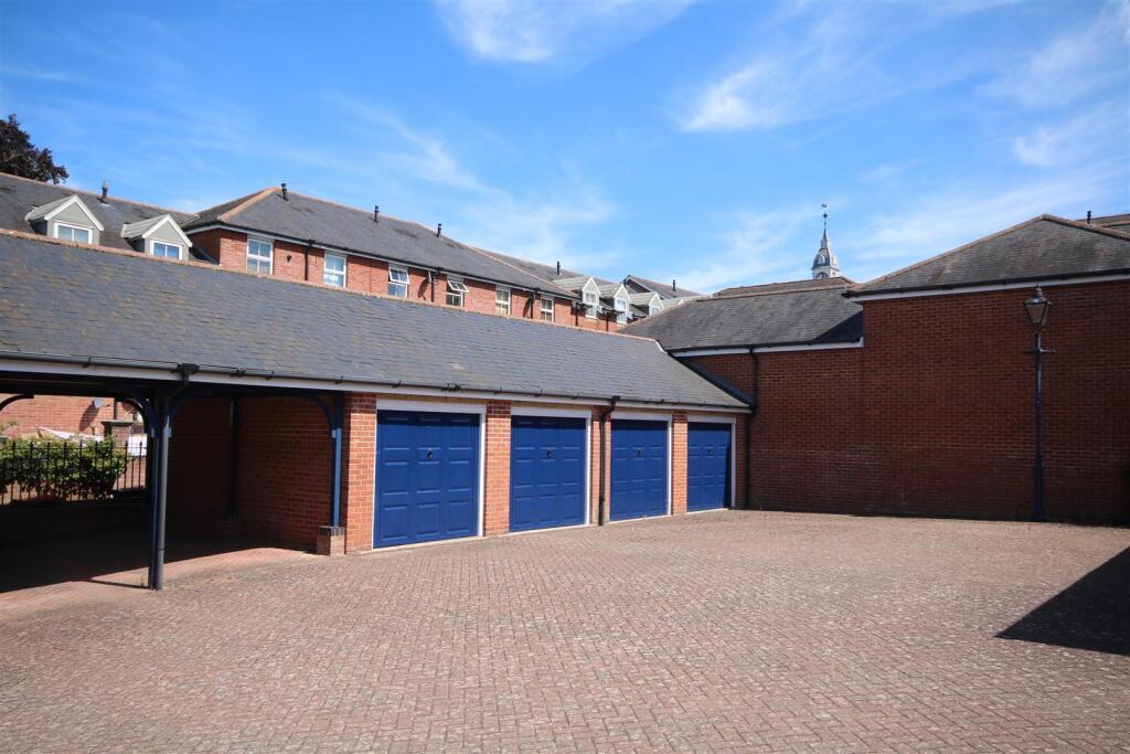 Garages.JPG