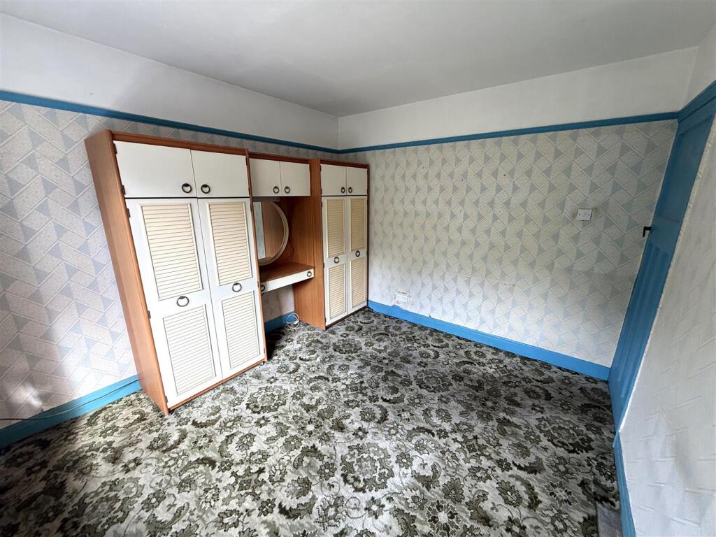 bed 2 2.jpg