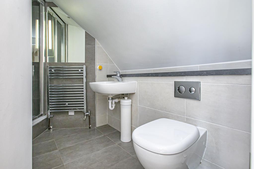 ENSUITE SHOWER ROOM