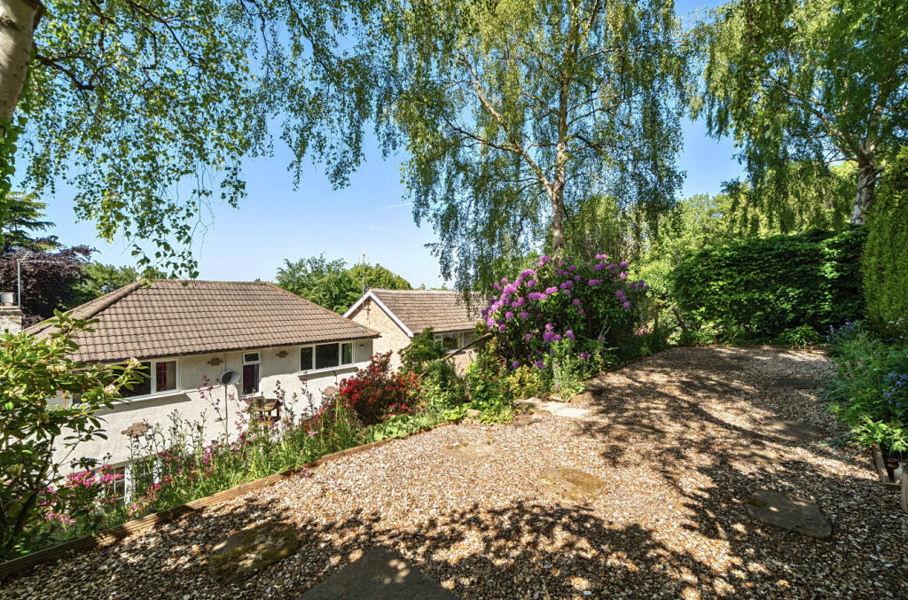 1298401-9-682de9b...