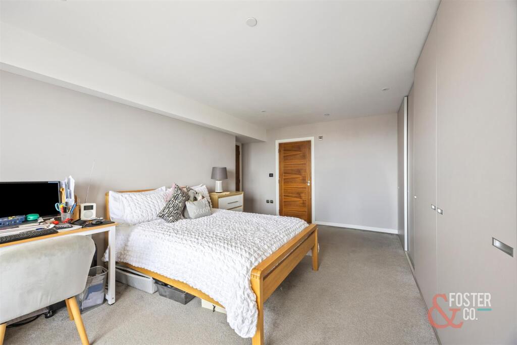 Kingsway, 336 Flat 12-003.jpg