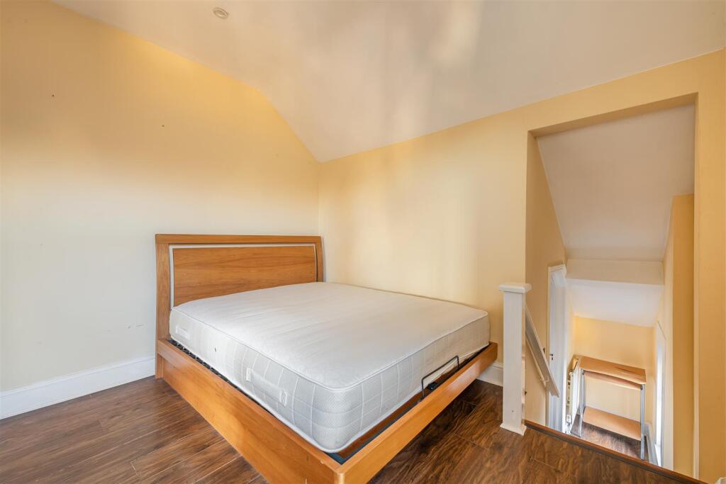 Cambridge Park E11