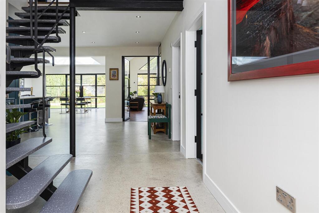 Bramleys Estate Agents - Cumberland Avenue - Fixby