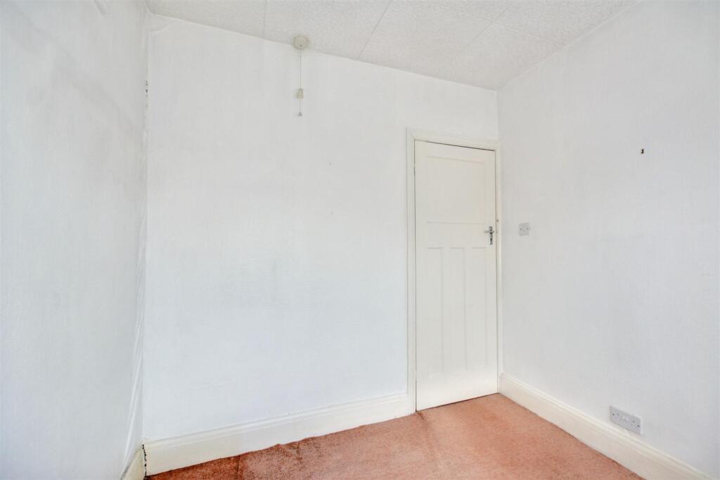 Bedroom 3_2.jpeg