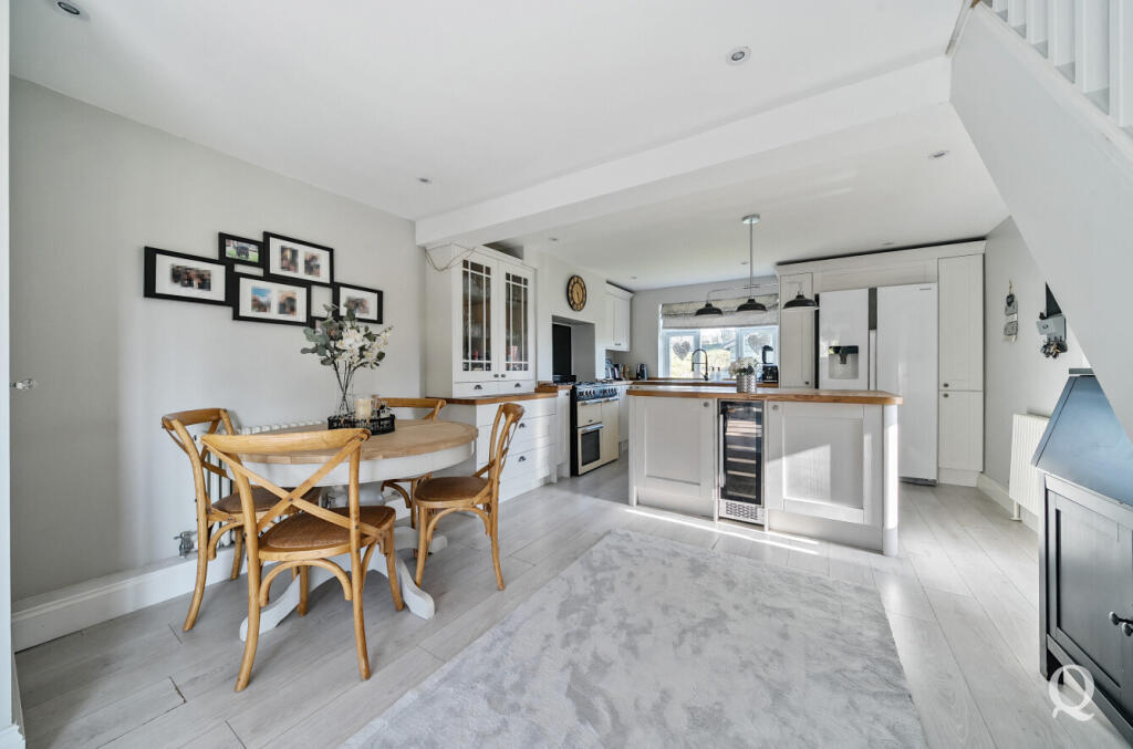 118c108c-dd23-402...