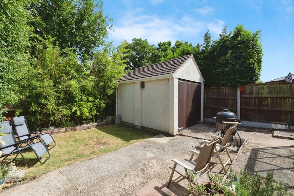 Rear/Garage