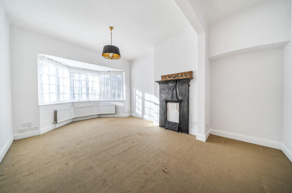 Brentham Way, Ealing, W5