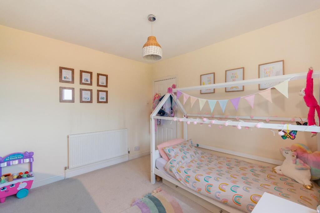 1O3GRFY - Bedroom C.jpg