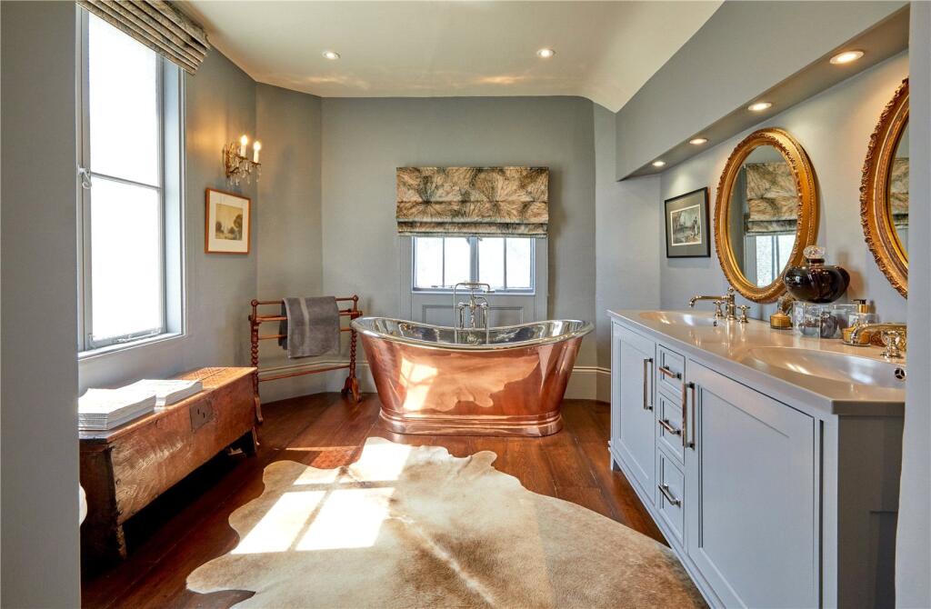 Bedroom One En Suite
