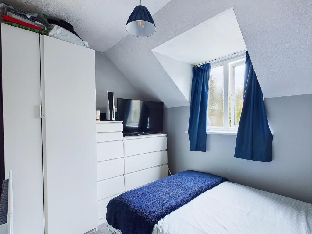 CAM01338G0-PR0087-STILL013