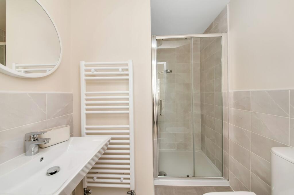 BEDROOM ONE EN-SUITE