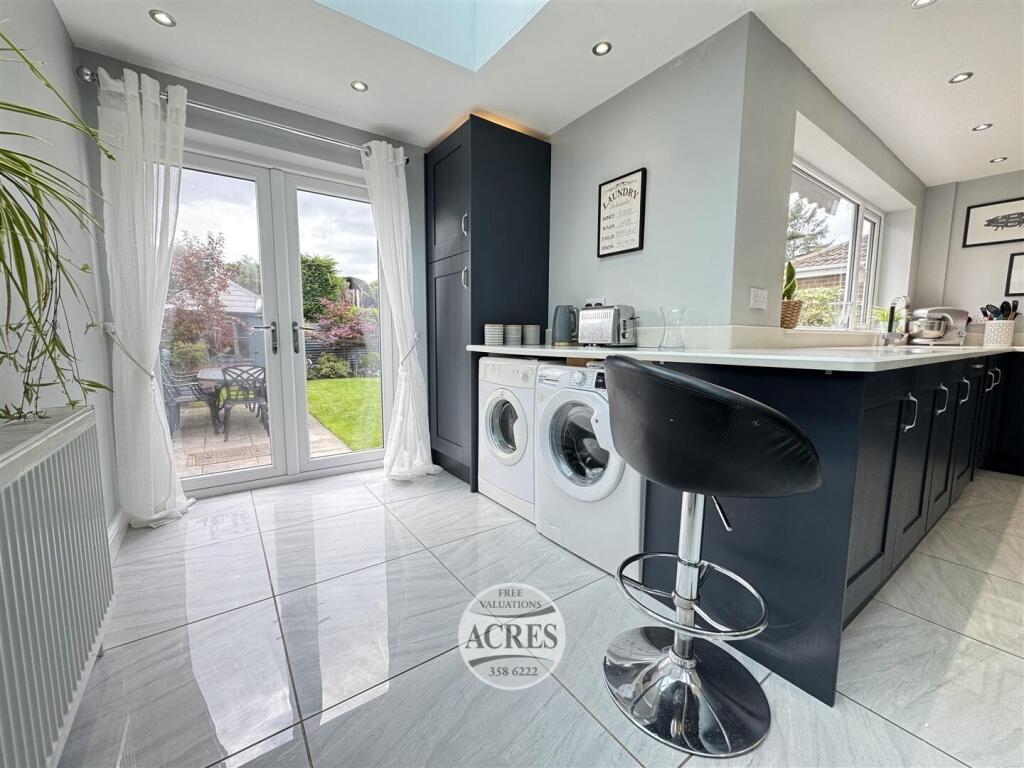 IMG_5893 (Large).jpg