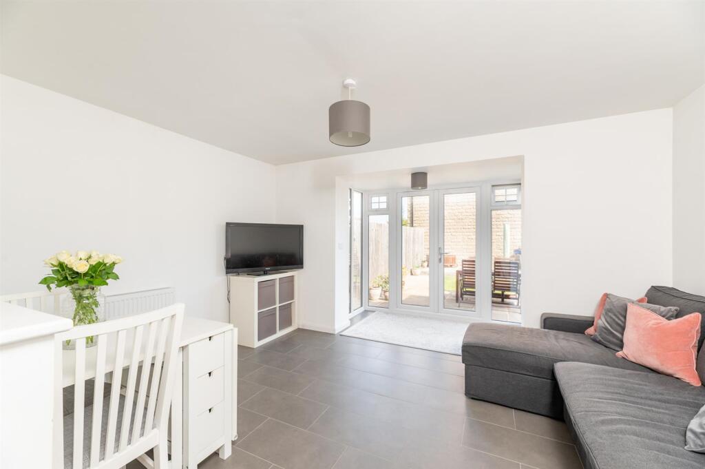 Living &amp; Dining Kitchen