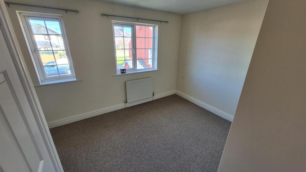 85aCR Bedroom 1 4.jpeg