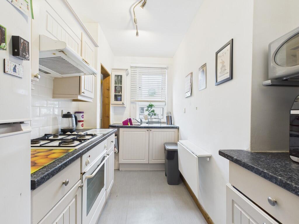 CAM05526G0-PR0027...