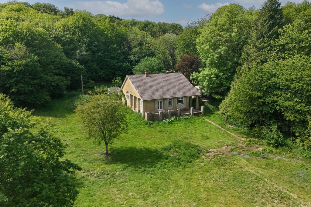 Hopewell, Chapel Woods, Charing, Ashford, Kent, TN27 0NP