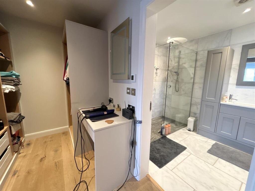 Dressing Room to En-suite Shower Room