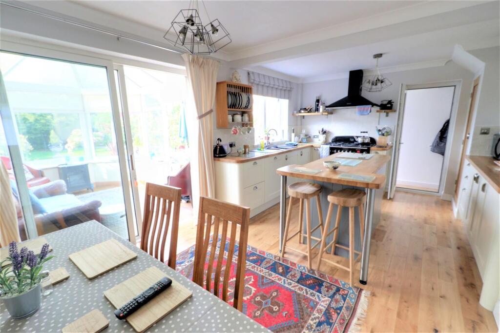 Kitchendining Room.jpg