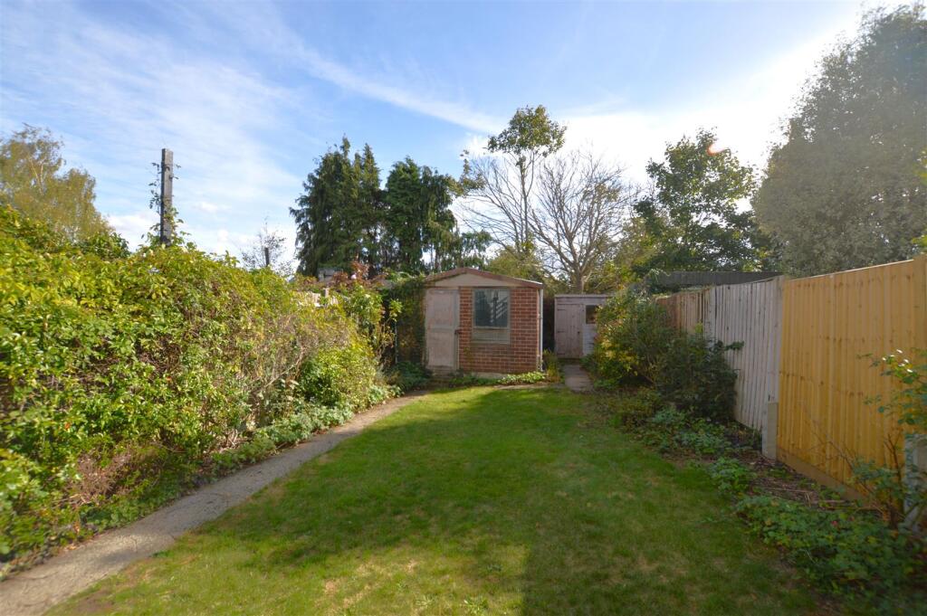 24 Ashley Drive garden.JPG