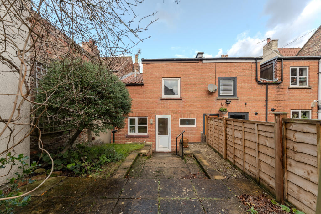 40 Commercial Street  (14 of 15)