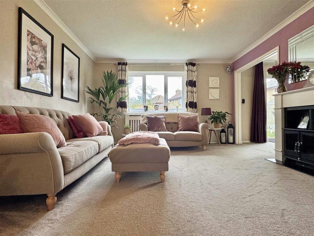 Lounge.jpg