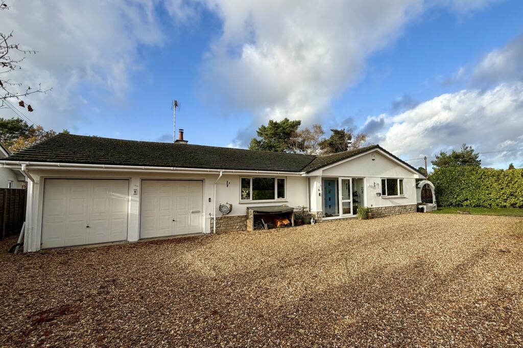 Woodlinken Close, Verwood,  BH31 6BS
