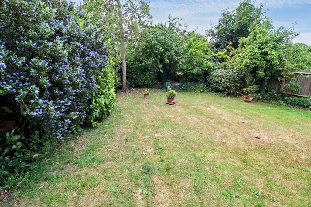 Rear Garden 1.jpg
