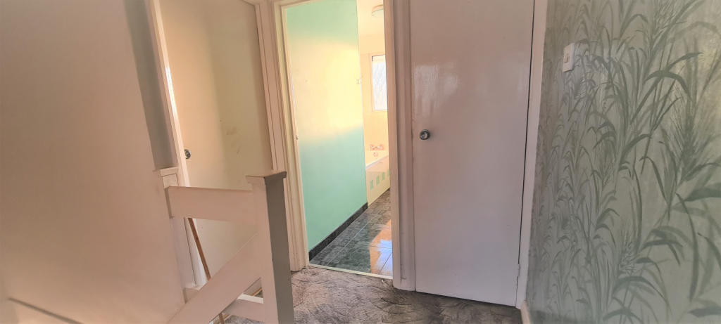 SECOND FLOOR LANDING