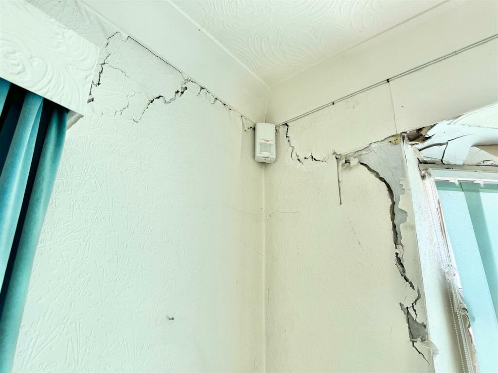 Cracks lounge.jpg