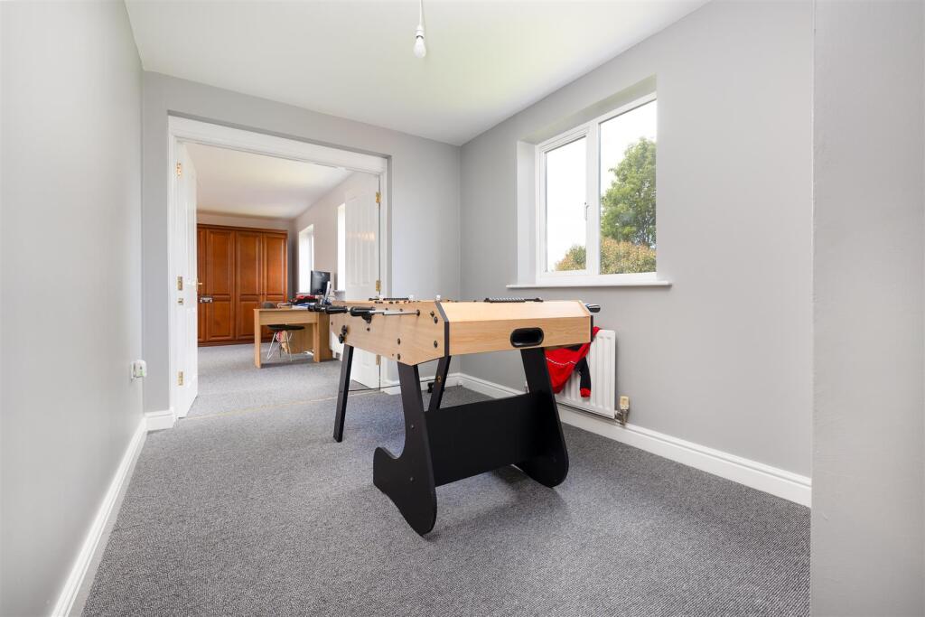 LE67 1HL 68JR-010.jpg