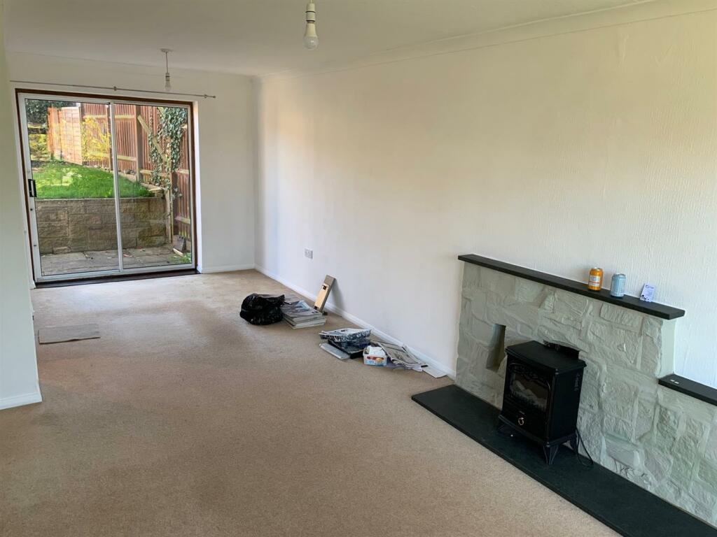 Living room 1.jpg