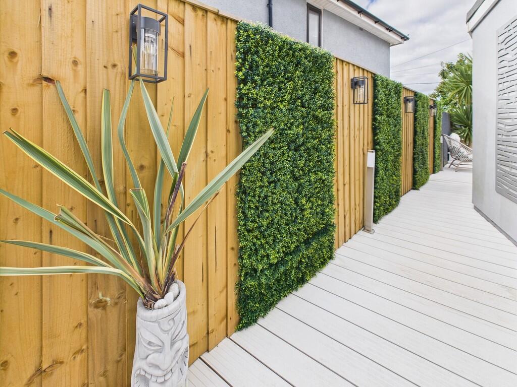 CAM03974G0-PR0191...