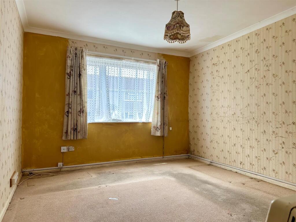 Bedroom One.jpg